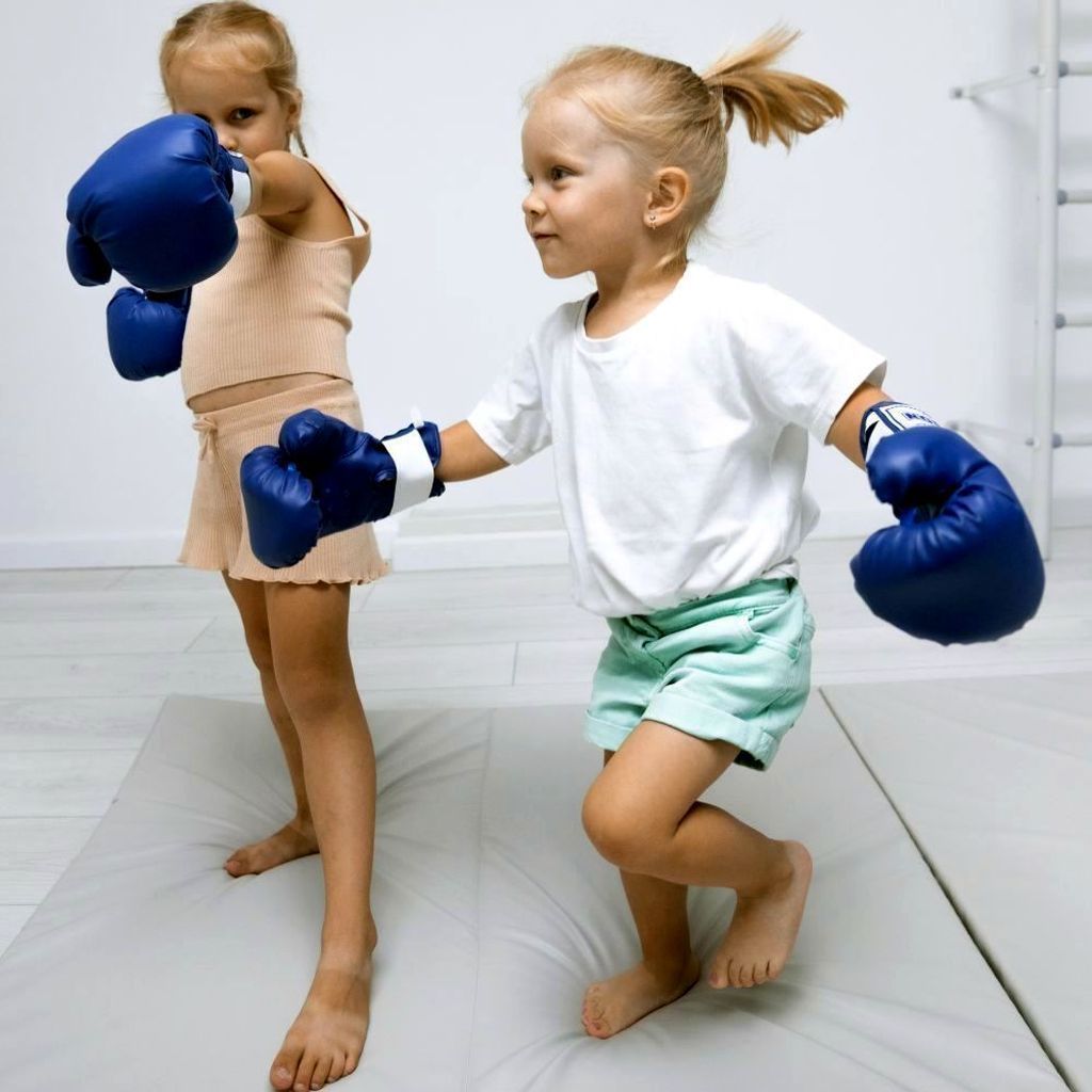Перчатки боксерские для детей 5-7 лет (4 унций) \ Романа, Россия