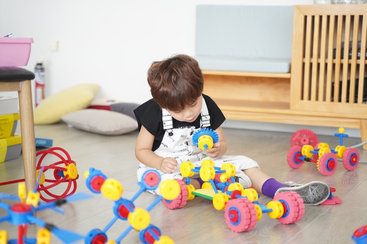 Thinkertoy набор для группы 5-6 лет \ SCSET16